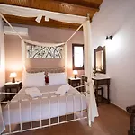 Hovolo 3*