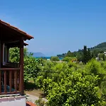Hovolo 3*