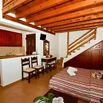 Hovolo Aparthotel Neo Klima