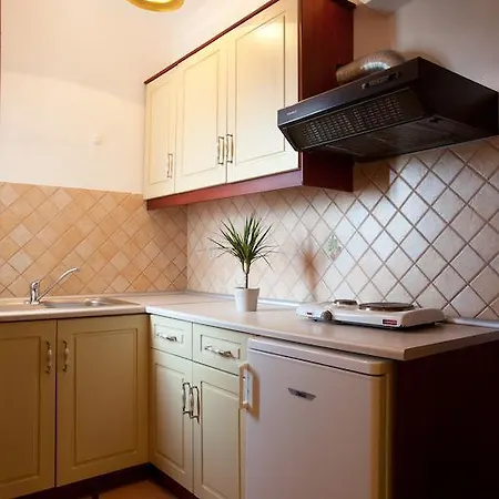 ホボロ アパートホテル