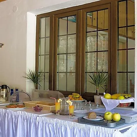 Hovolo Aparthotel 3*