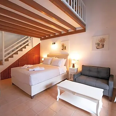 Hovolo 3*