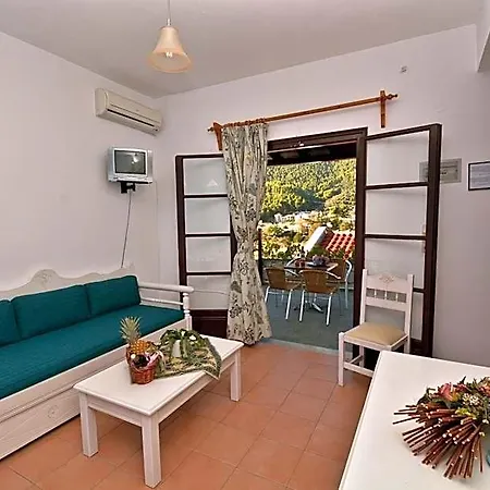 Hovolo 3*