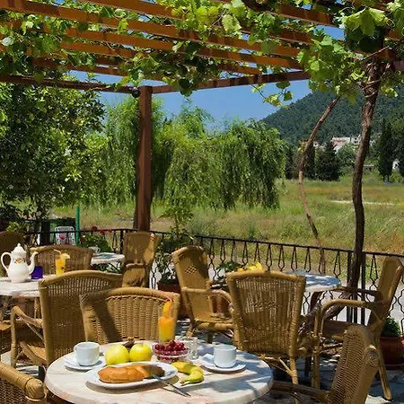Hovolo Ξενοδοχείο με διαμερίσματα 3*
