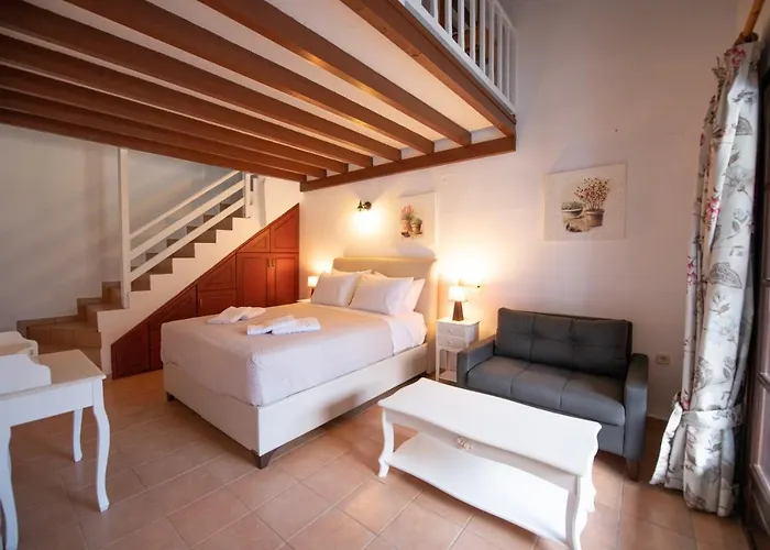 Hovolo Aparthotel 3*