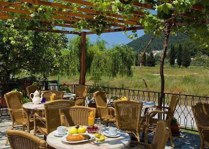 Hovolo Aparthotel 3*